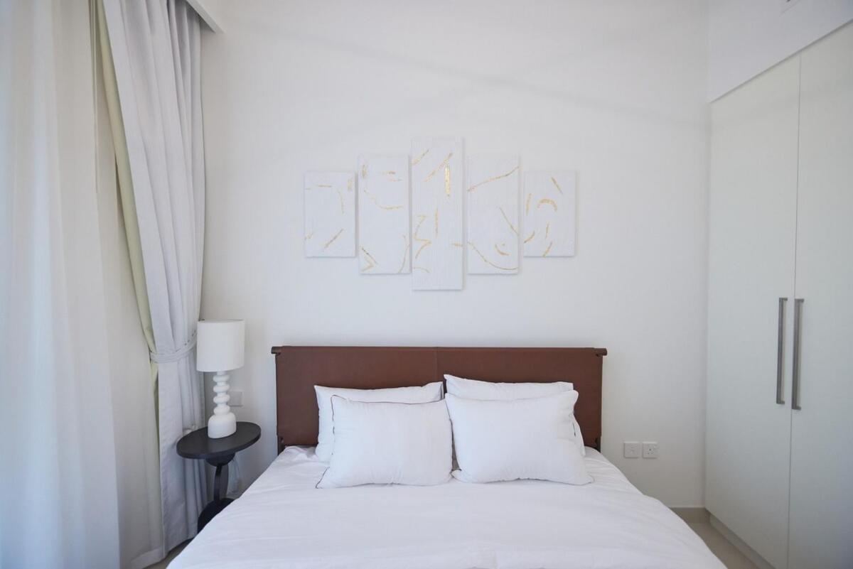 Spacious 1br Burj Crown Downtown * Dubai